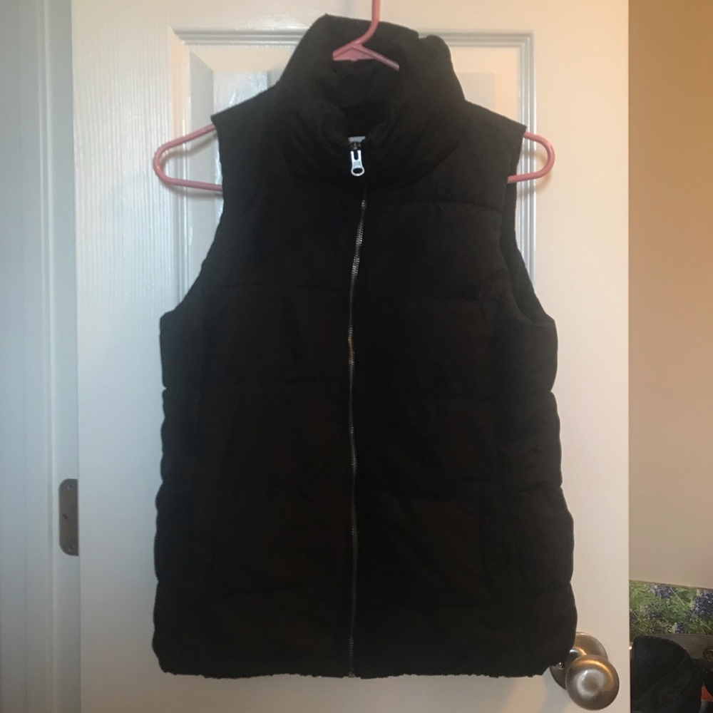 Old Navy Fleece Lined Puffer Vest Size Small